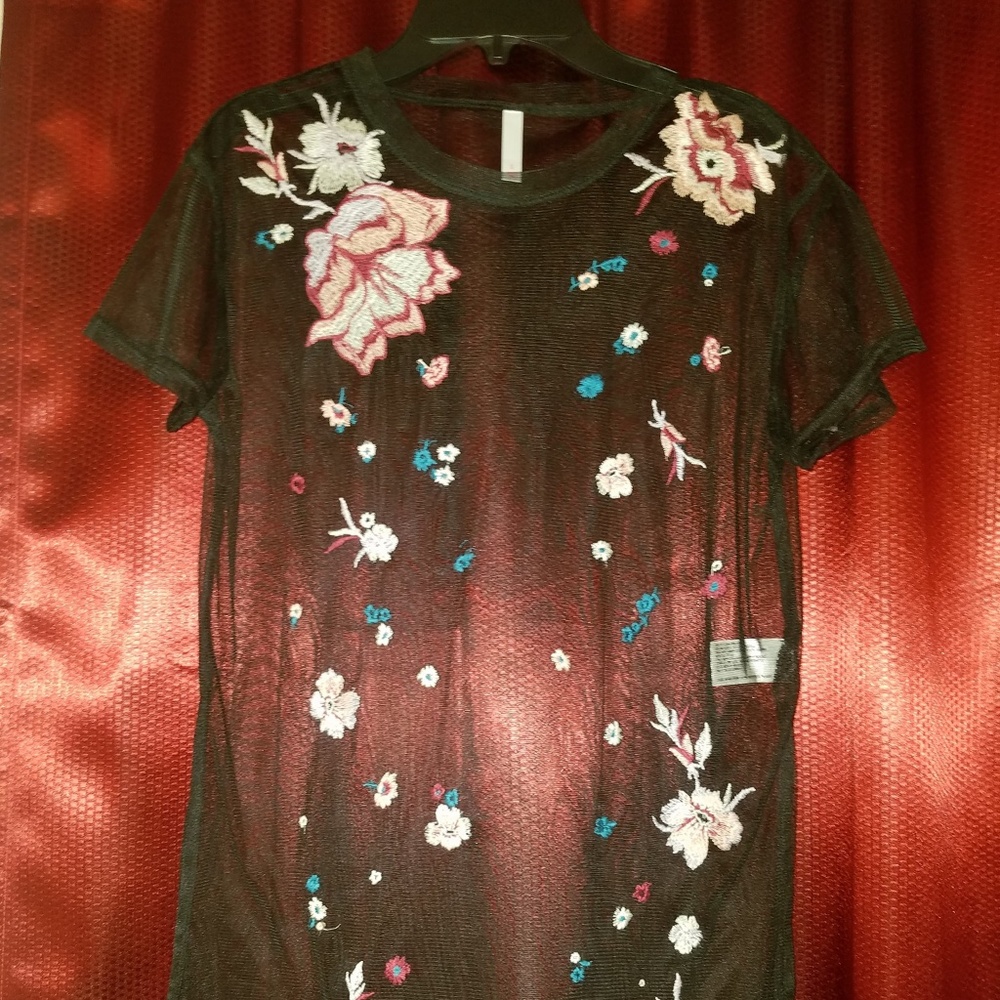 Tshirt  Black Tee, Sheer, Flowers, Tulle